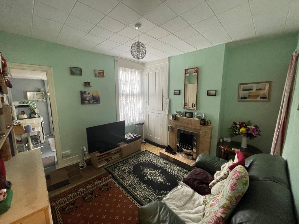 Freehold Mid-Terrace House For Investment