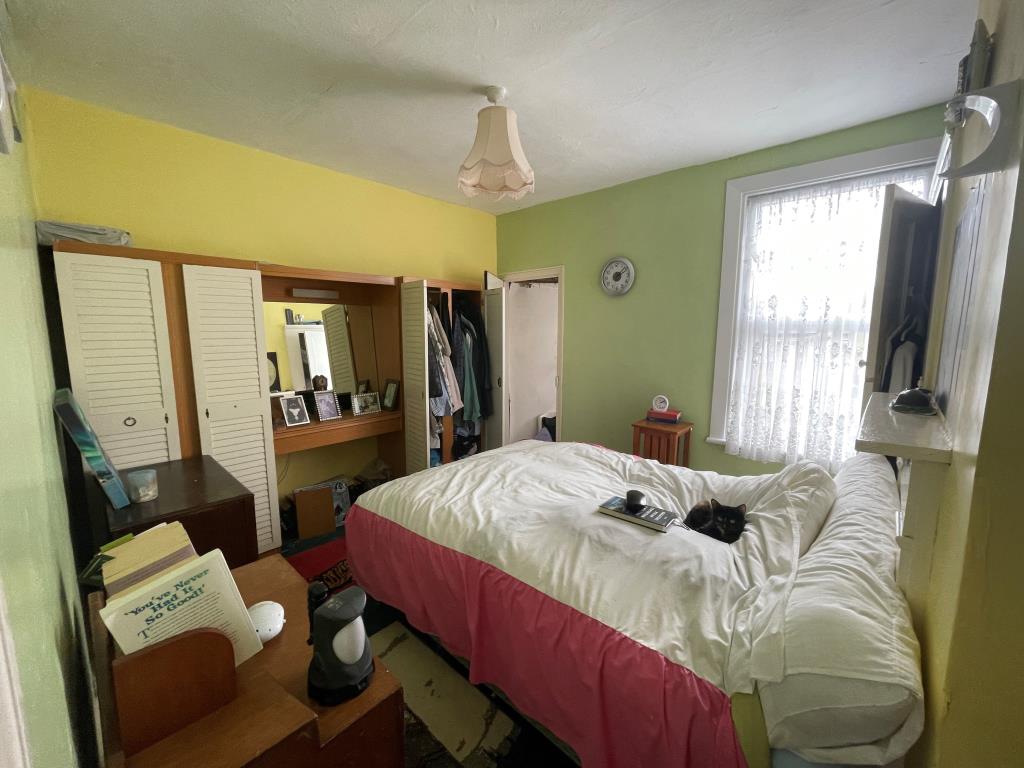 Freehold Mid-Terrace House For Investment