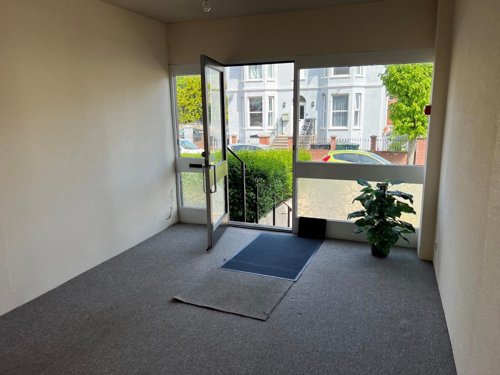 Town Centre Six-Bedroom House With Potential