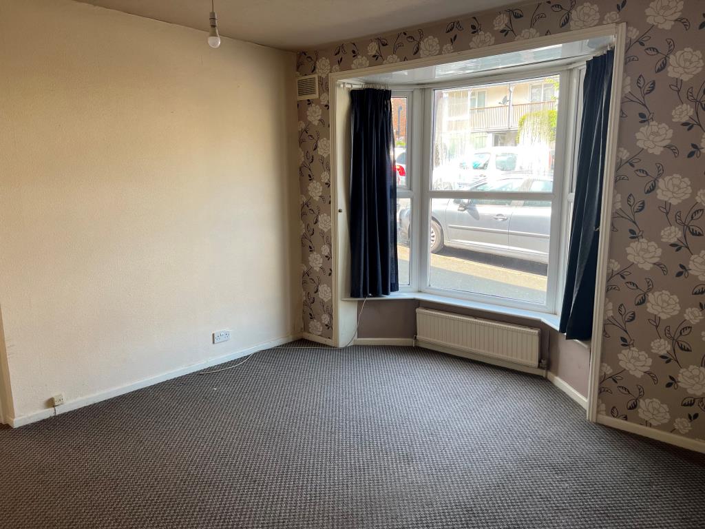 Town Centre Six-Bedroom House With Potential