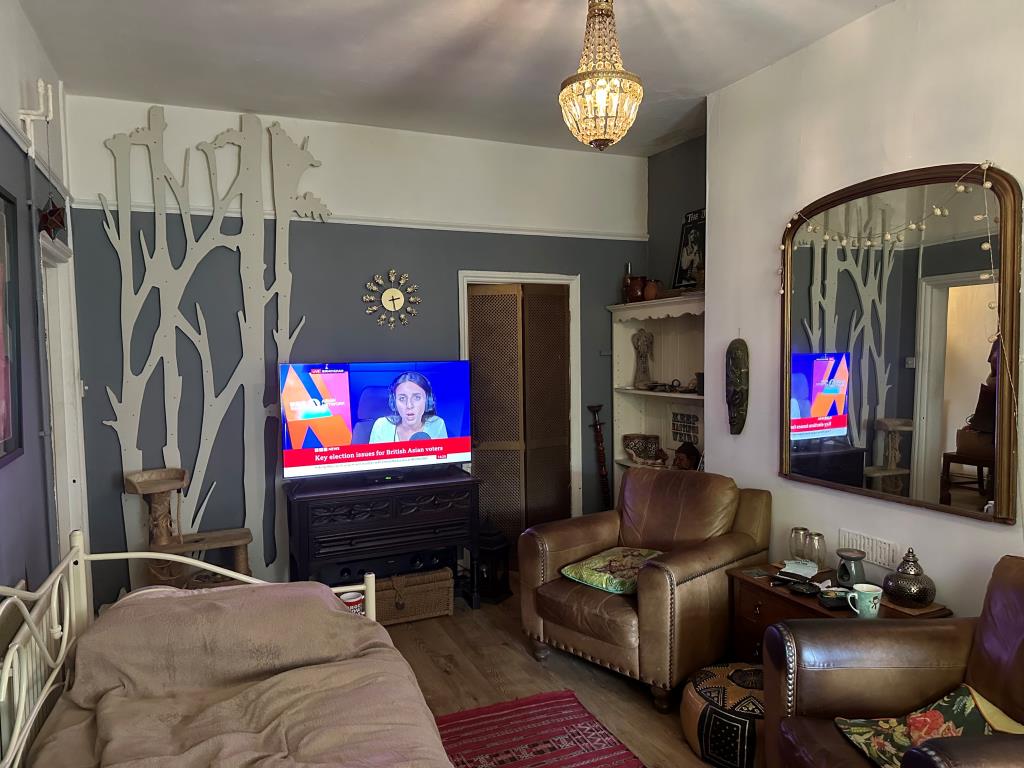 Block Of Five Flats For Investment
