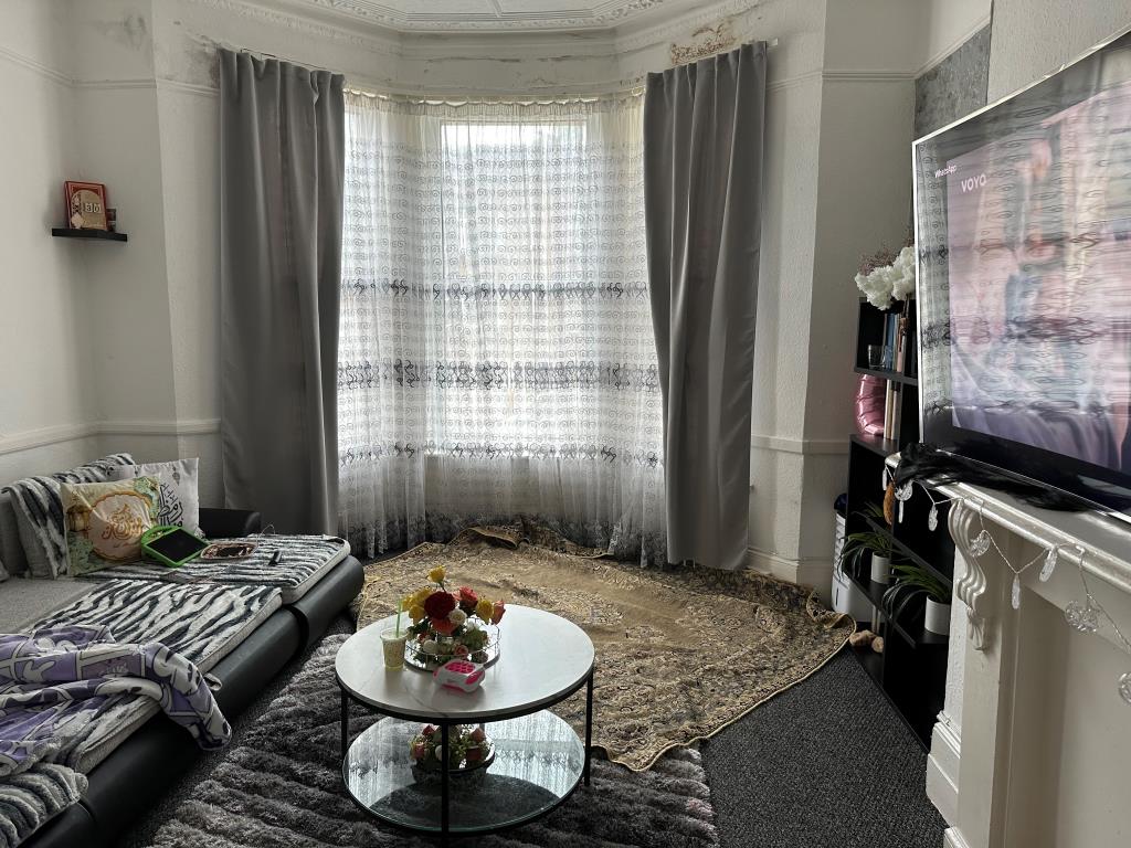 Block Of Five Flats For Investment
