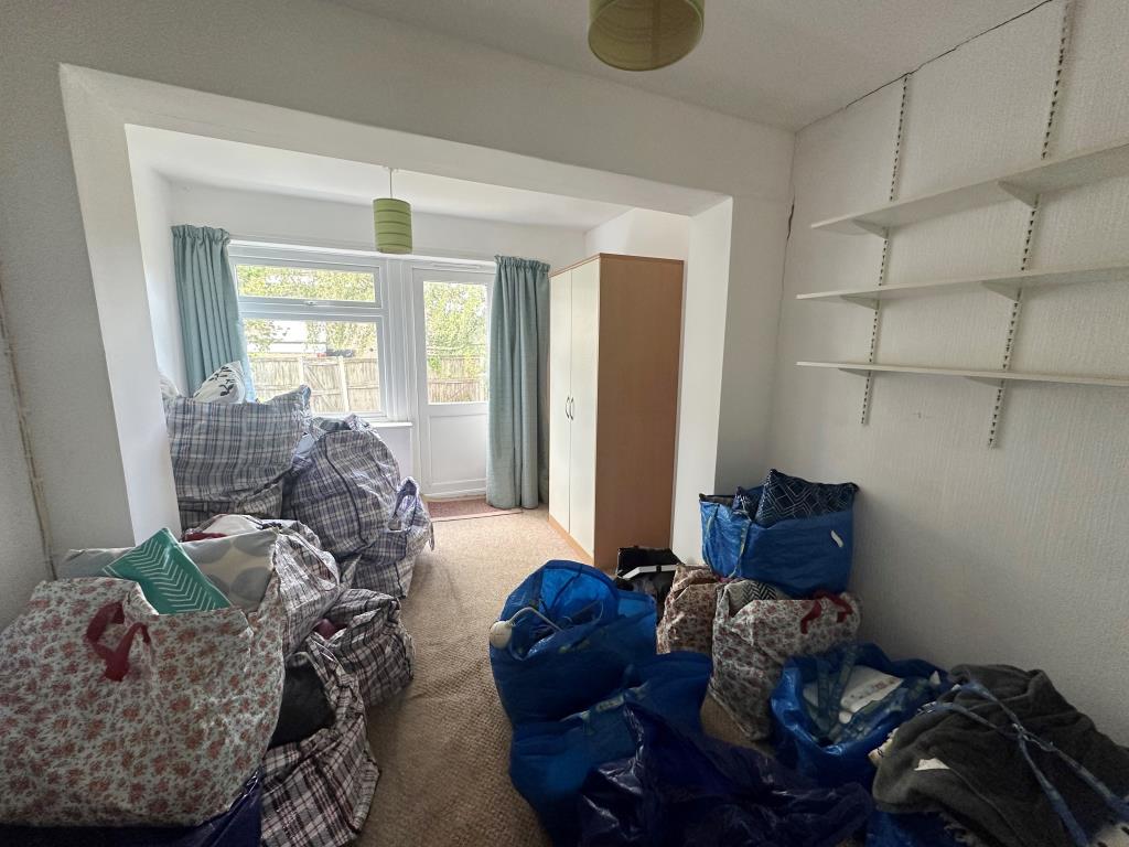 End-Terrace House Close To University