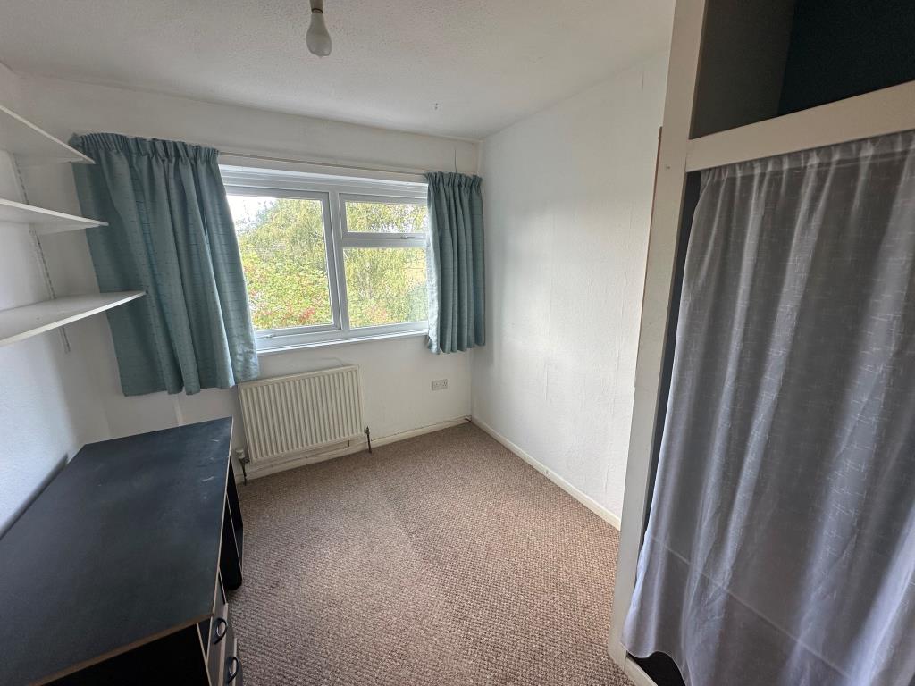 End-Terrace House Close To University