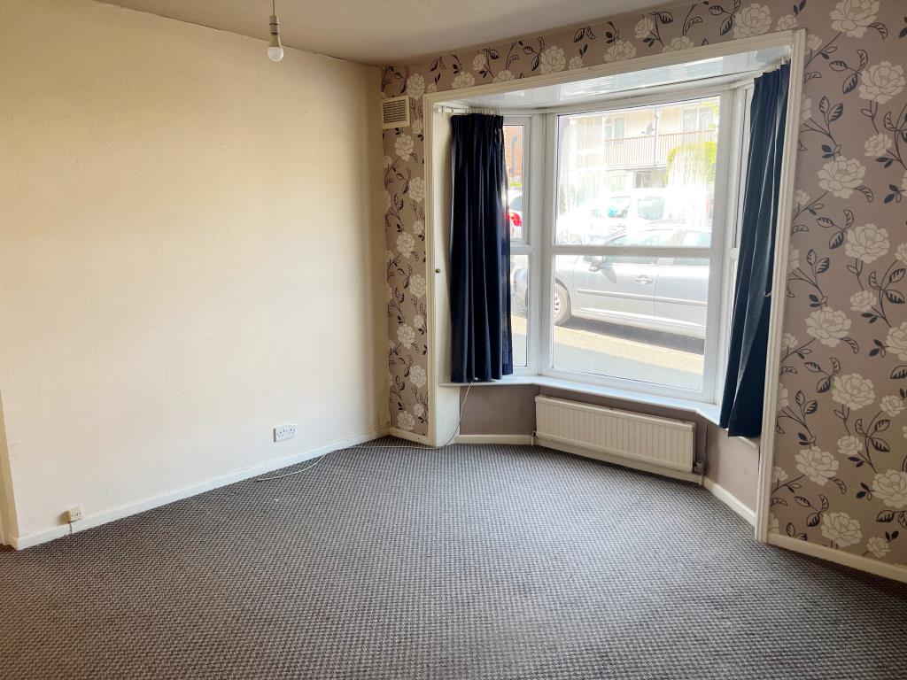 Town Centre Six-Bedroom House With Potential