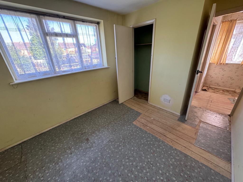 Three-Bedroom House For Improvement With Garage En-Bloc