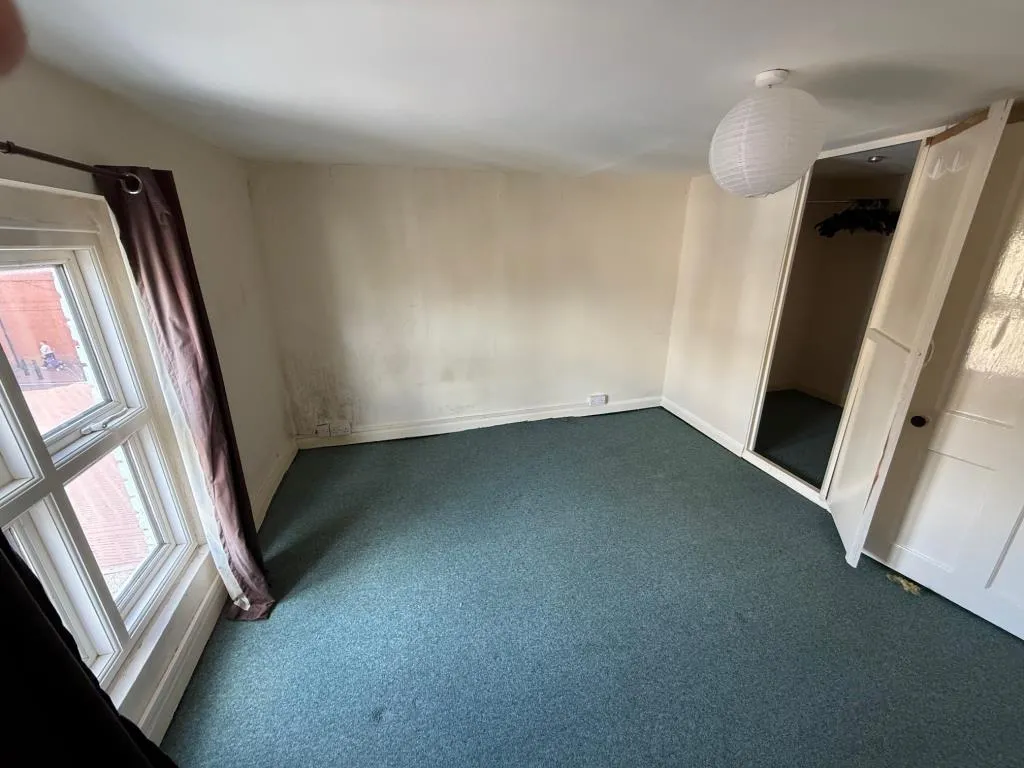 Mixed Use Building For Improvement And Repair