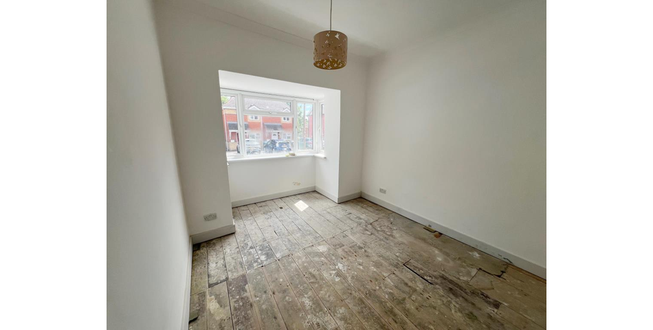 Lot 44 - Terraced House For Improvement