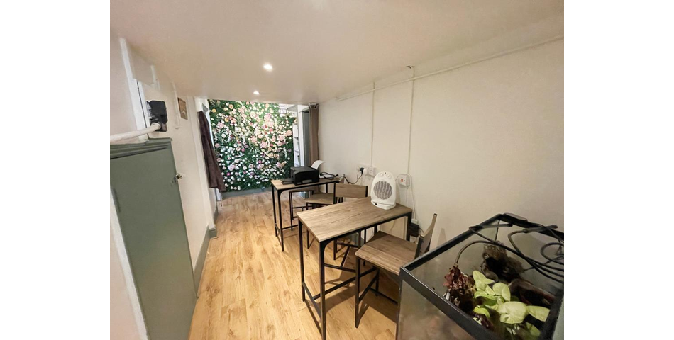 Lot 116 - Mixed Use Investment - Two Shops, Four Flats And Garage With Potential