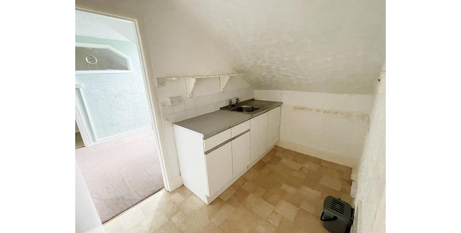 Lot 116 - Mixed Use Investment - Two Shops, Four Flats And Garage With Potential