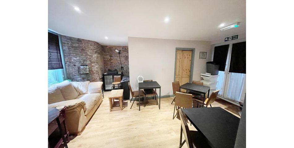 Lot 116 - Mixed Use Investment - Two Shops, Four Flats And Garage With Potential