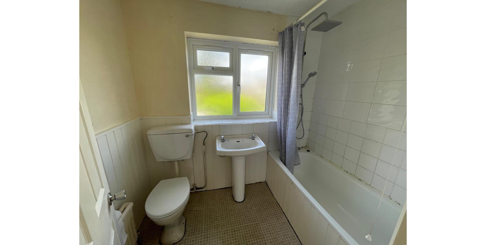Lot 178 - Semi-detached House For Improvement