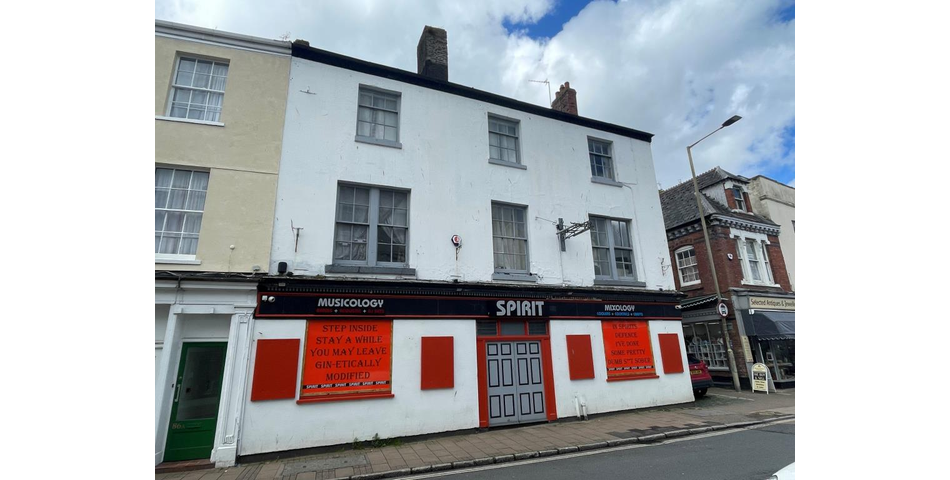 Lot 6 - High Yielding Freehold Investment
