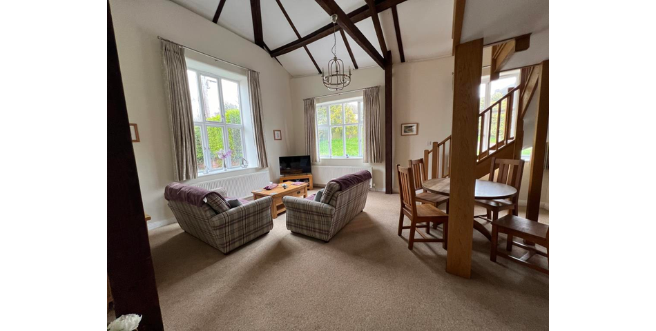 Lot 15 - Refurbished Character Cottage Close To The Sea
