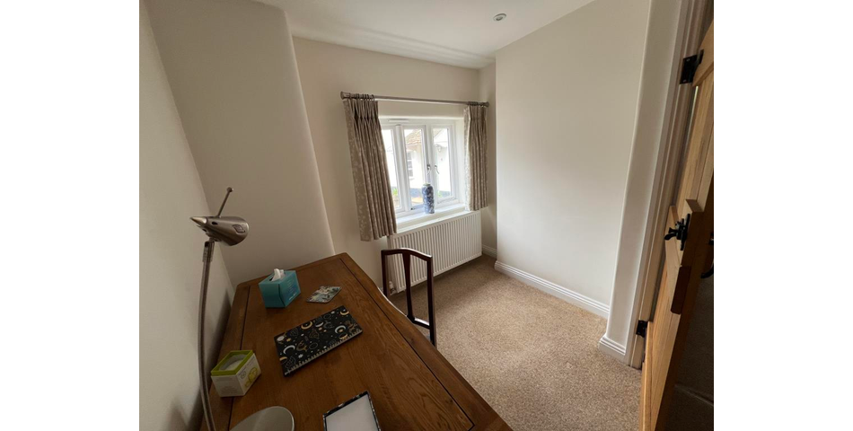 Lot 15 - Refurbished Character Cottage Close To The Sea