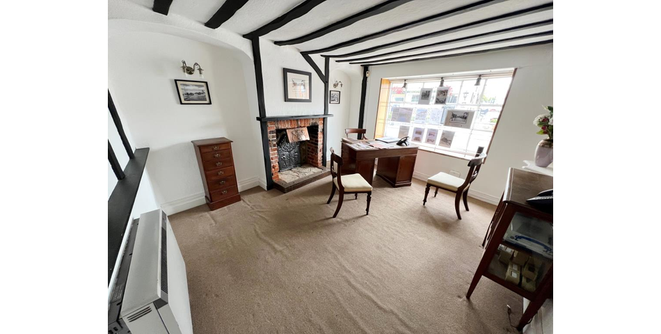Lot 122 - Freehold Building Close To The Harbour With Planning For Residential Conversion