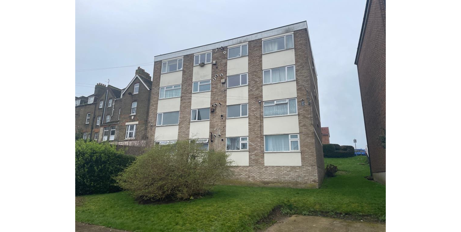 Lot 7 - One-bedroom Flat With Garage For Investment