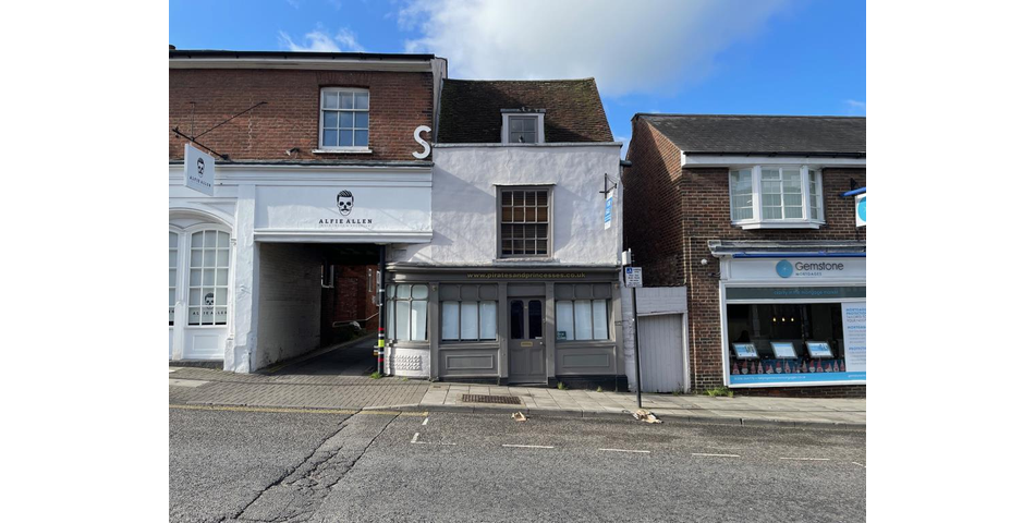 Lot 50 - Vacant City Centre Commercial Premises With Former Residential Use Above