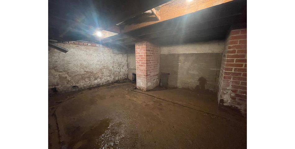 Lot 80 - Vacant City Centre Commercial Premises