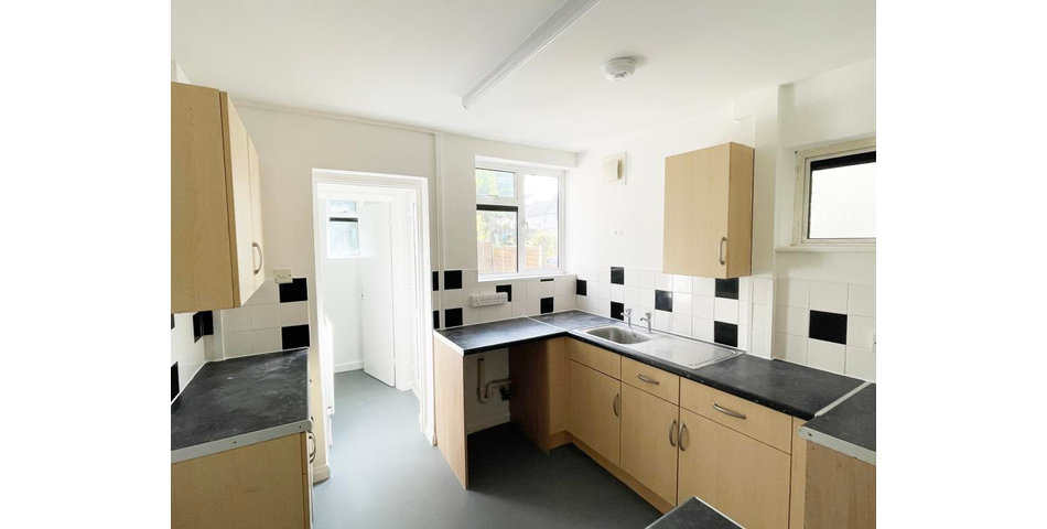 Lot 110 - Semi-detached House For Improvement