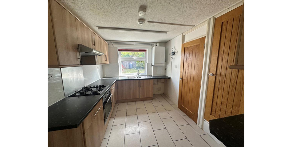 Lot 148 - End-terrace House Close To University