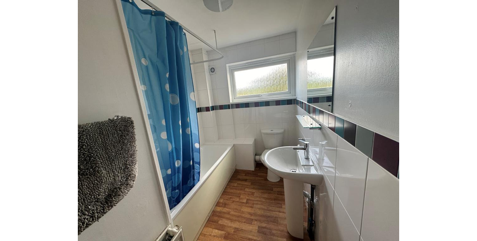 Lot 148 - End-terrace House Close To University