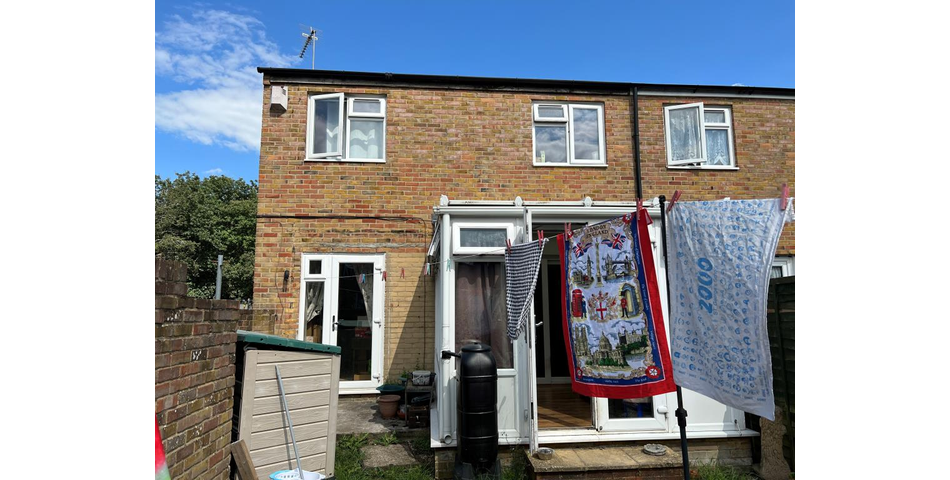 Lot 86 - Freehold House For Investment Or Occupation