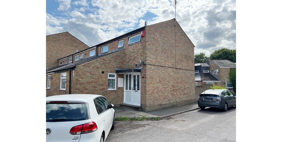 Lot 86 - Freehold House For Investment Or Occupation