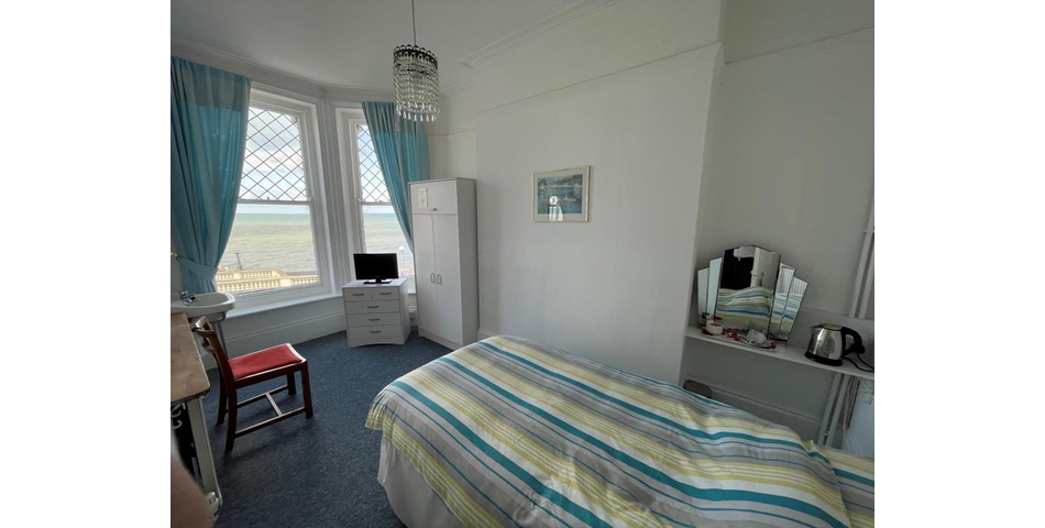 Lot 148 - Seafront Bed And Breakfast With Potential For Conversion