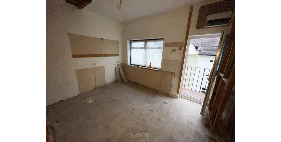 Lot 75 - Flat For Improvement/completion