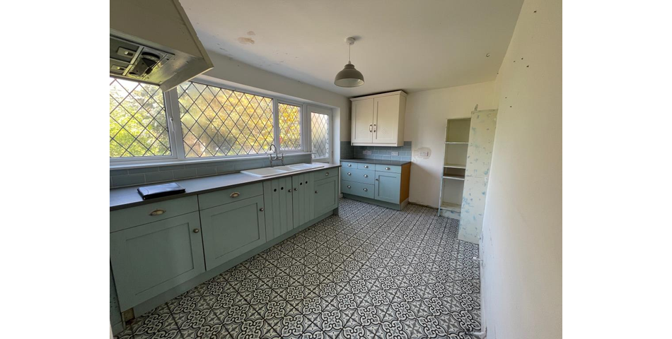 Lot 133 - Freehold End-terrace House For Refurbishment