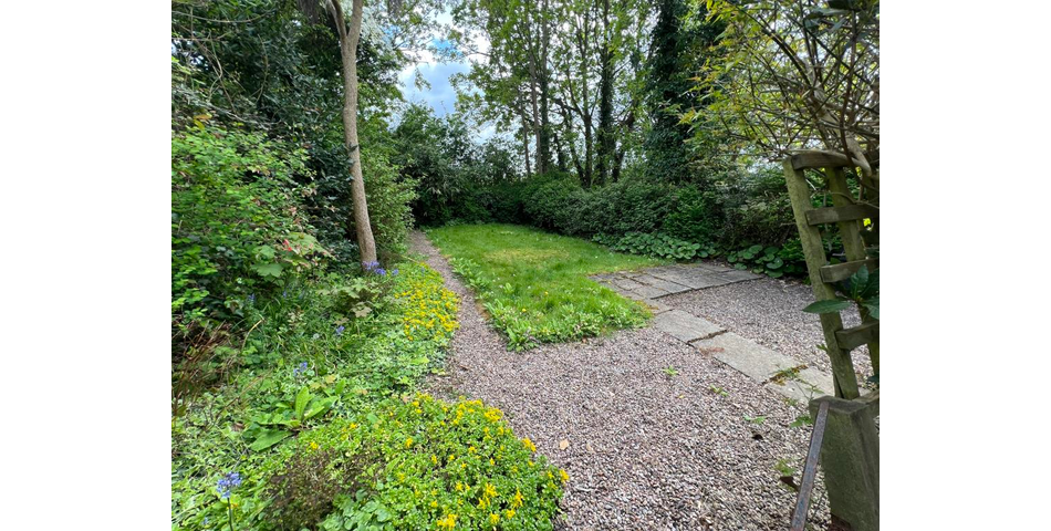 Lot 74 - Freehold Investment Comprising Five Apartments With Parking And Gardens