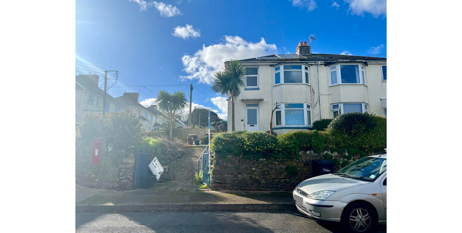 Lot 59 - Semi-detached House For Refurbishment