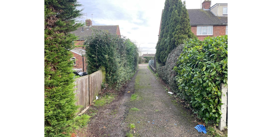 Lot 119 - Freehold Land & Six Lock-up Garages