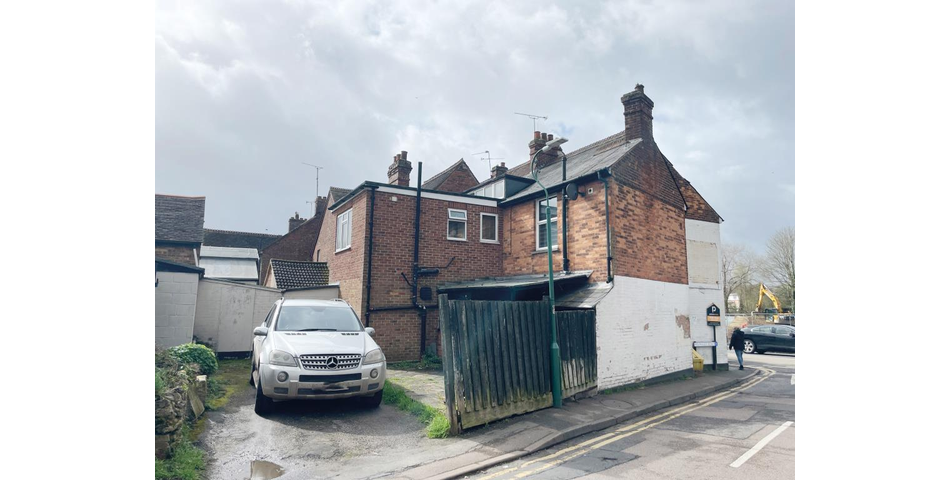 Lot 101 - Retail And Residential Premises With Planning For Three Additional Flats At Rear