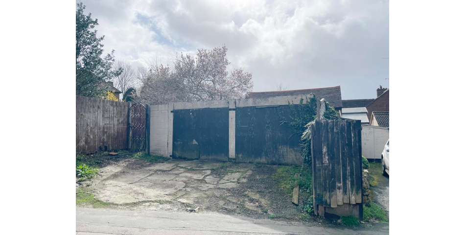 Lot 101 - Retail And Residential Premises With Planning For Three Additional Flats At Rear