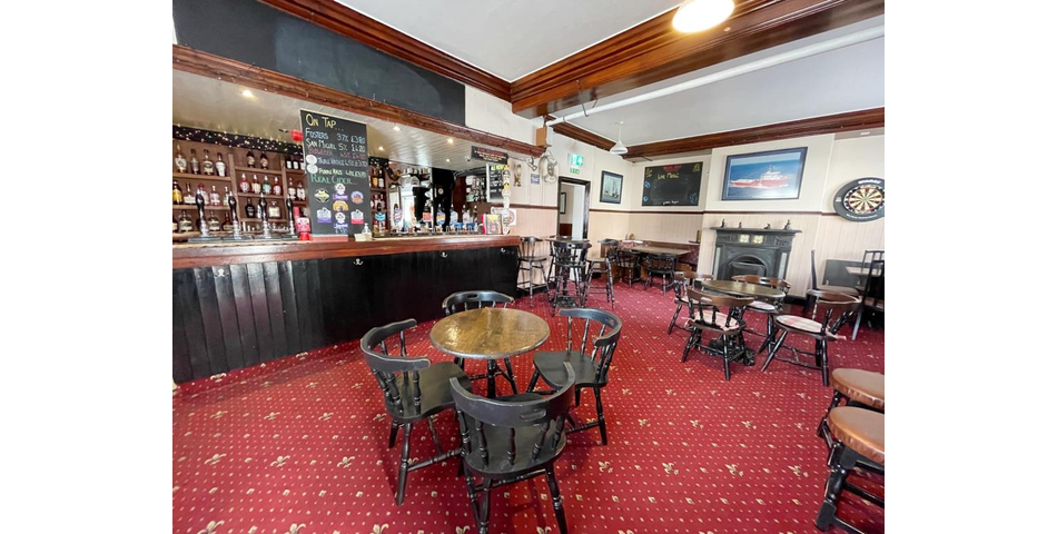 Lot 109 - Pub With Courtyard Garden And Flat Above In Coastal Town