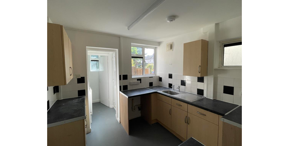 Lot 16 - Semi-detached House For Improvement