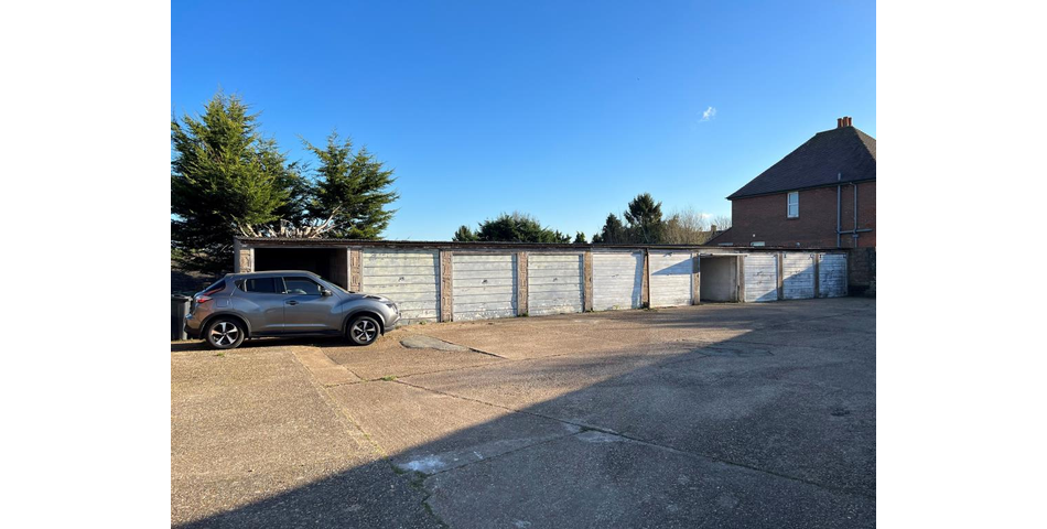 Lot 83 - Freehold Block Of 19 Garages