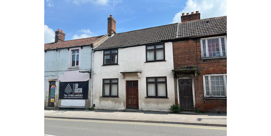 Lot 93 - Cottage For Refurbishment