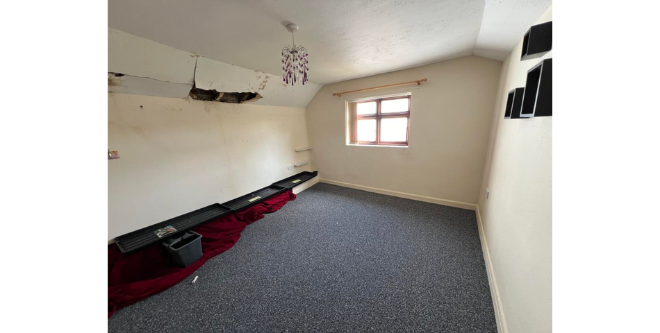 Lot 93 - Cottage For Refurbishment