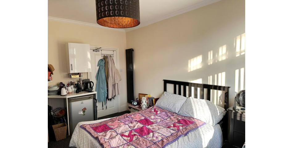Lot 91 - Six-bedroom Semi-detached House Currently Arranged As A Hmo