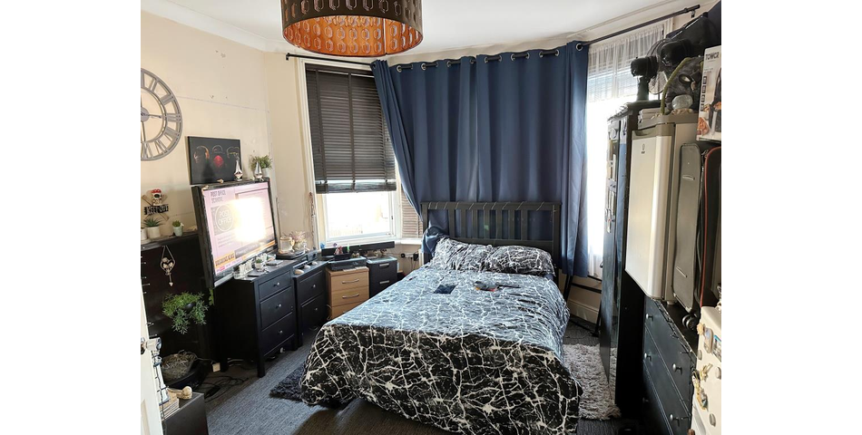 Lot 91 - Six-bedroom Semi-detached House Currently Arranged As A Hmo