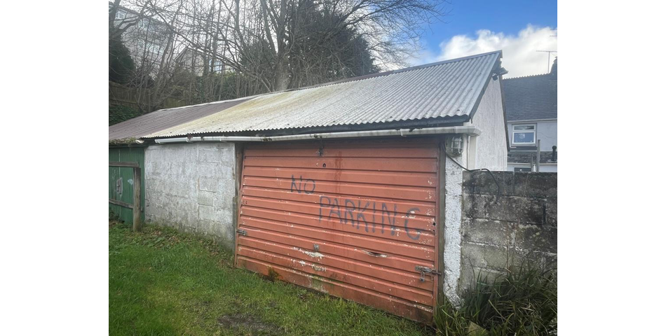 Lot 74 - Freehold Investment