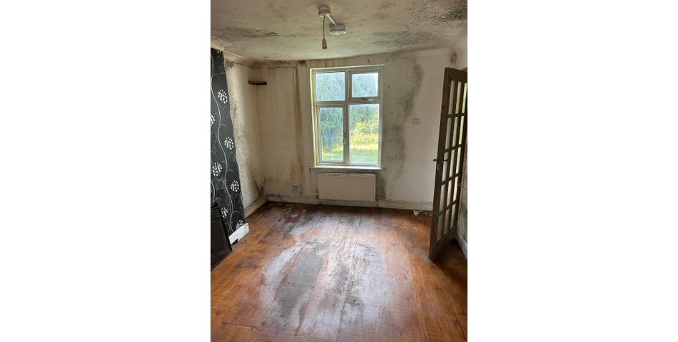 Lot 99 - End-terrace Cottage For Improvement