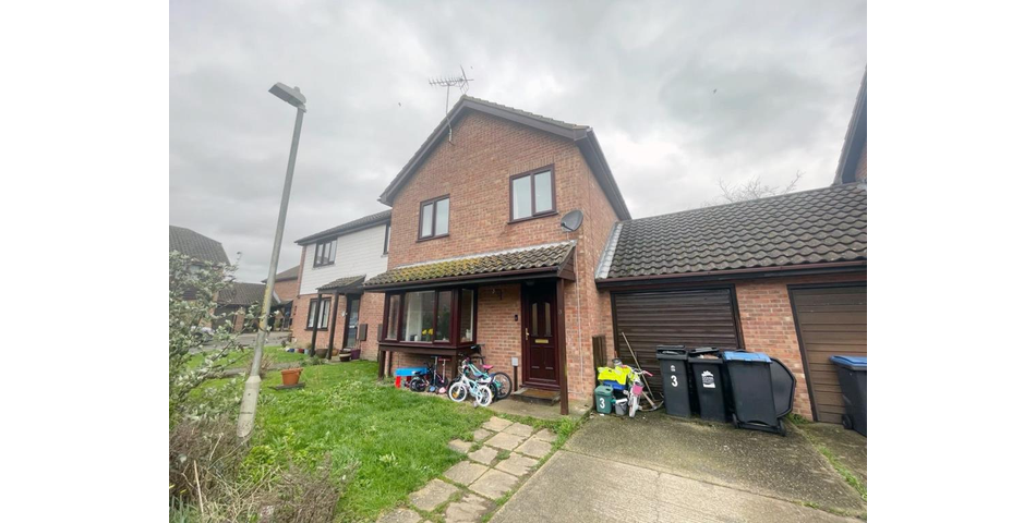 Lot 4 - Three-bedroom Semi-detached House For Investment