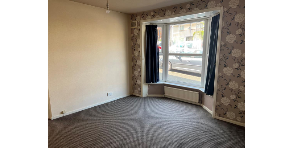 Lot 85 - Town Centre Six-bedroom House With Potential