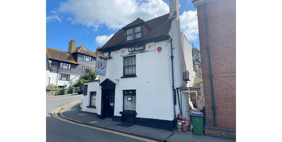 Lot 77 - Period Public House With Accommodation