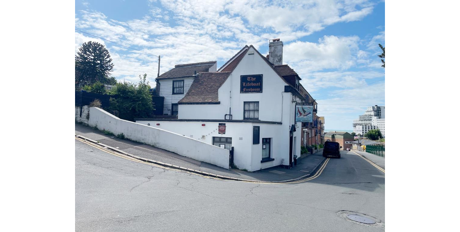 Lot 77 - Period Public House With Accommodation