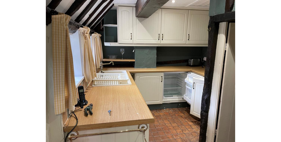 Lot 10 - Character Cottage With Garage And Gardens